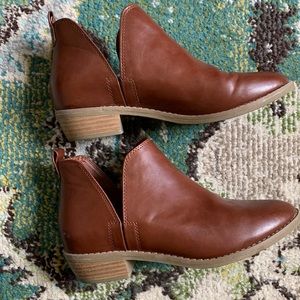 Fashionable work or dress shoes